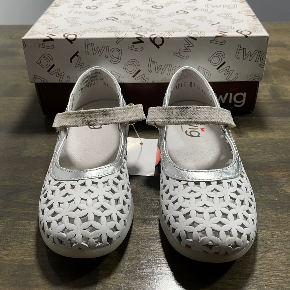 NWT Twig Girls Karen White Leather Size EUR 29 Shoes